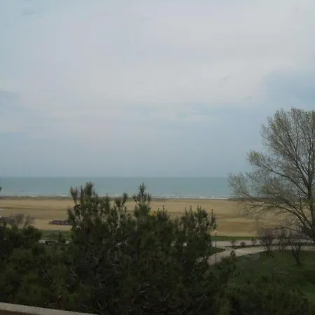 Flat With Terrace Near The - Beahost Daire
