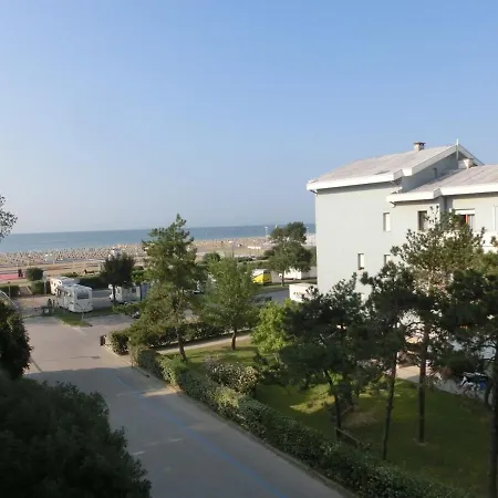 Flat With Terrace Near The - Beahost *