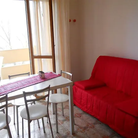 Flat With Terrace Near The - Beahost *