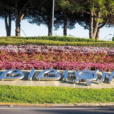 Flat With Terrace Near The - Beahost Apartment Bibione
